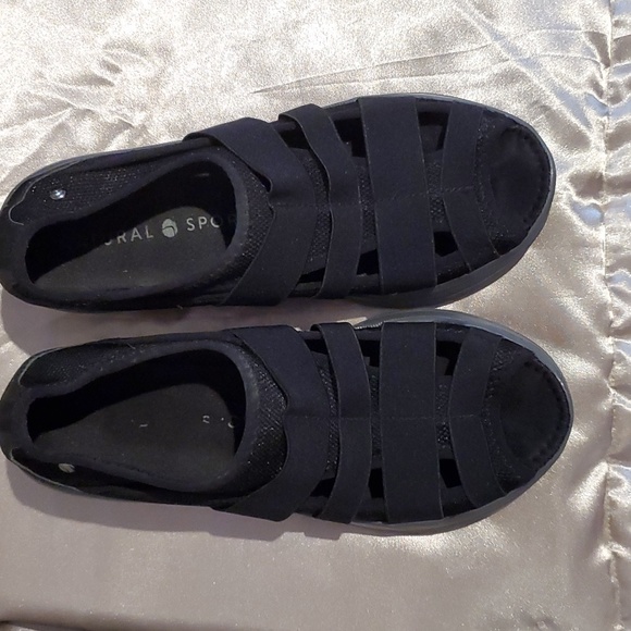 Size 8.5 Black Natural Sport Sandles - Picture 1 of 11